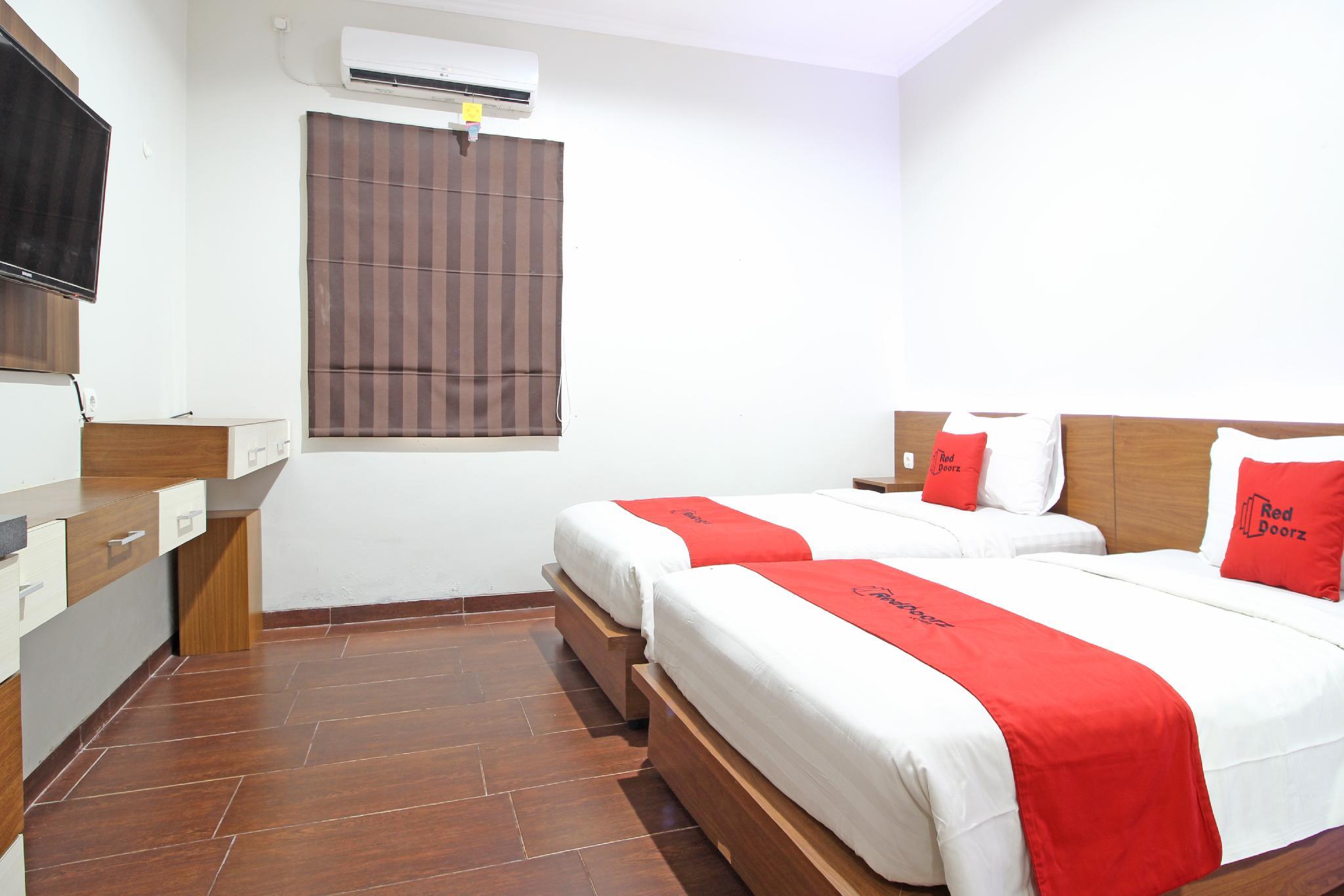 Reddoorz Near Jogja City Mall Melati Экстерьер фото