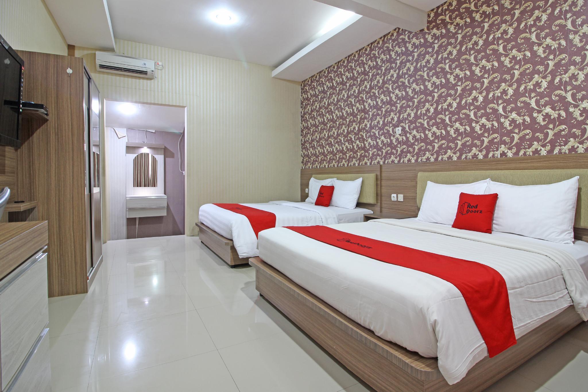 Reddoorz Near Jogja City Mall Melati Экстерьер фото