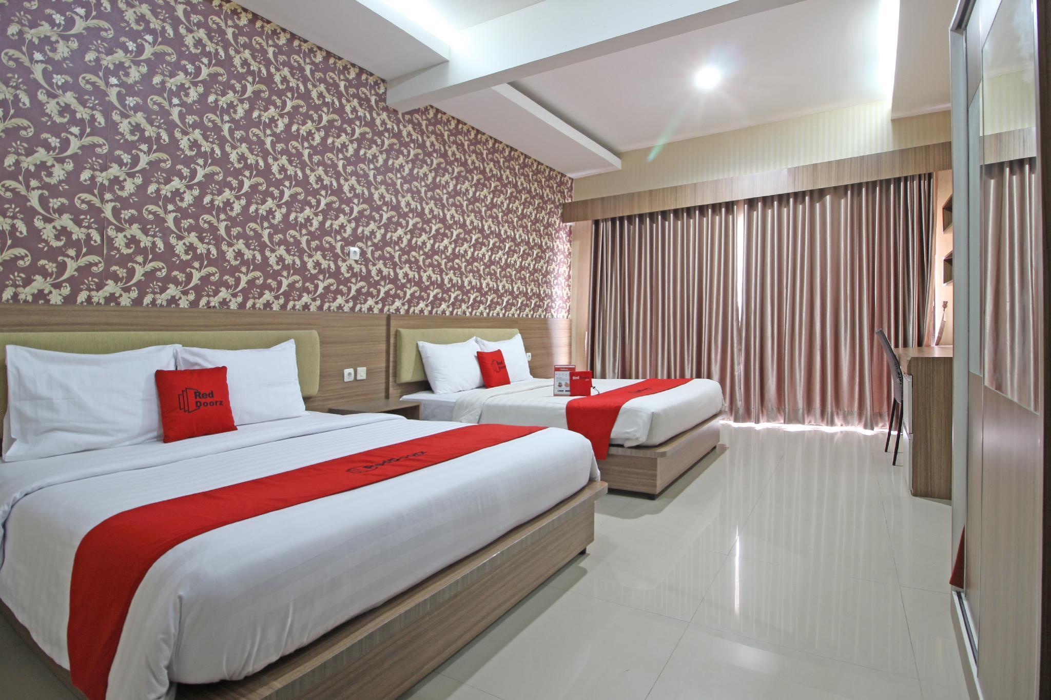 Reddoorz Near Jogja City Mall Melati Экстерьер фото