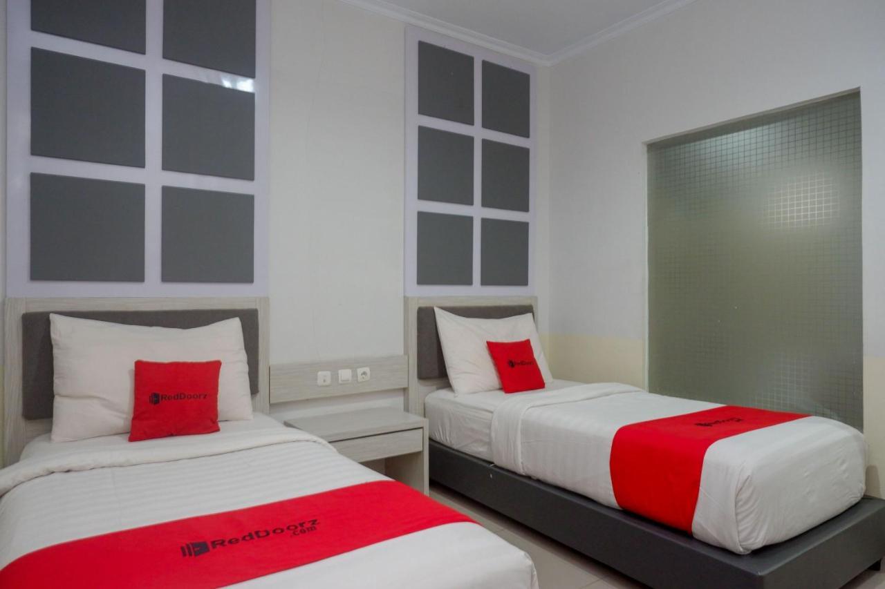 Reddoorz Near Jogja City Mall Melati Экстерьер фото